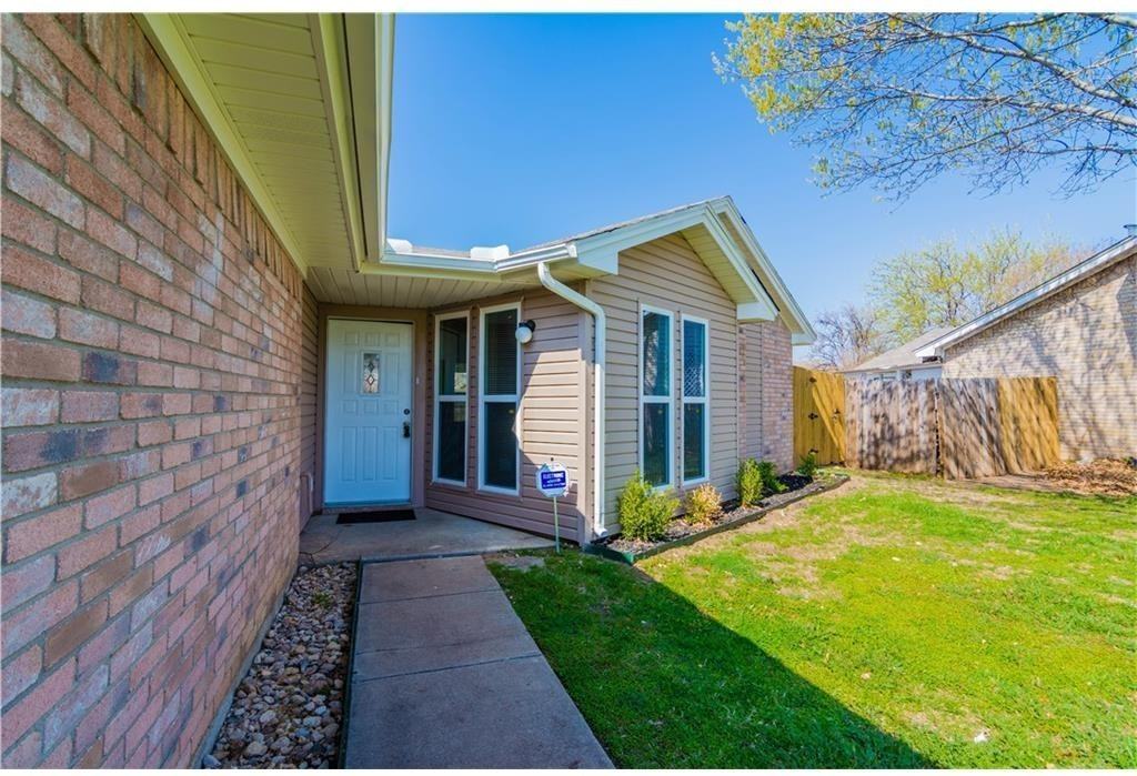 1080 W Hills Ter - Photo 2 of 17