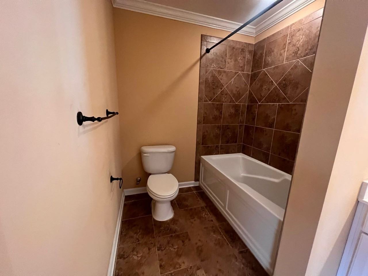 3110 Alumni Ln - Photo 7 of 15