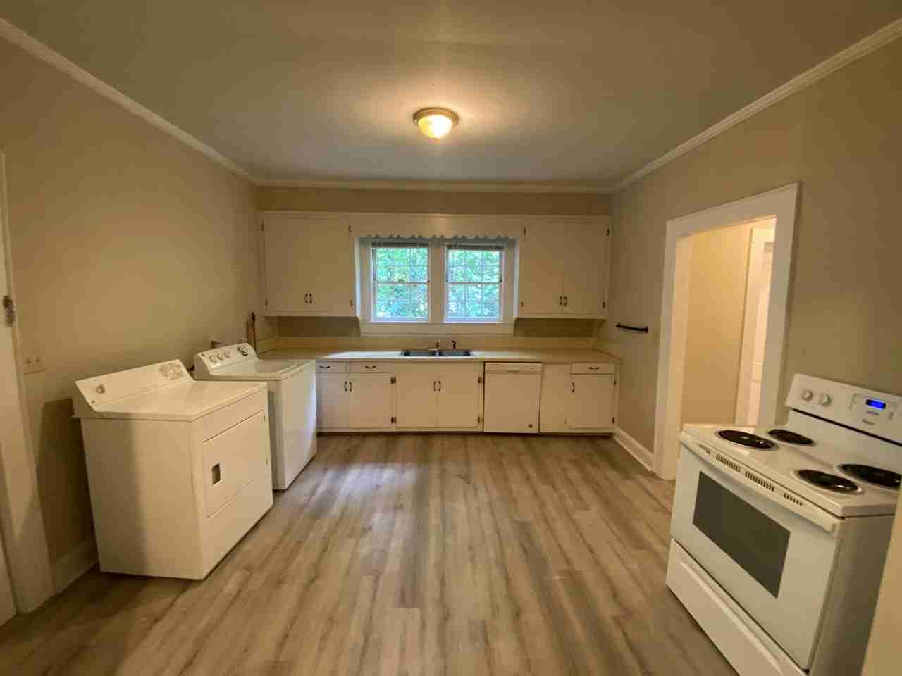 474 Spring St Sw - Photo 7 of 16