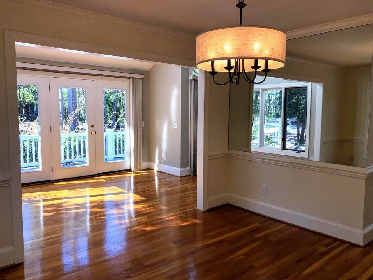 1016 Creekside Ln - Photo 5 of 35