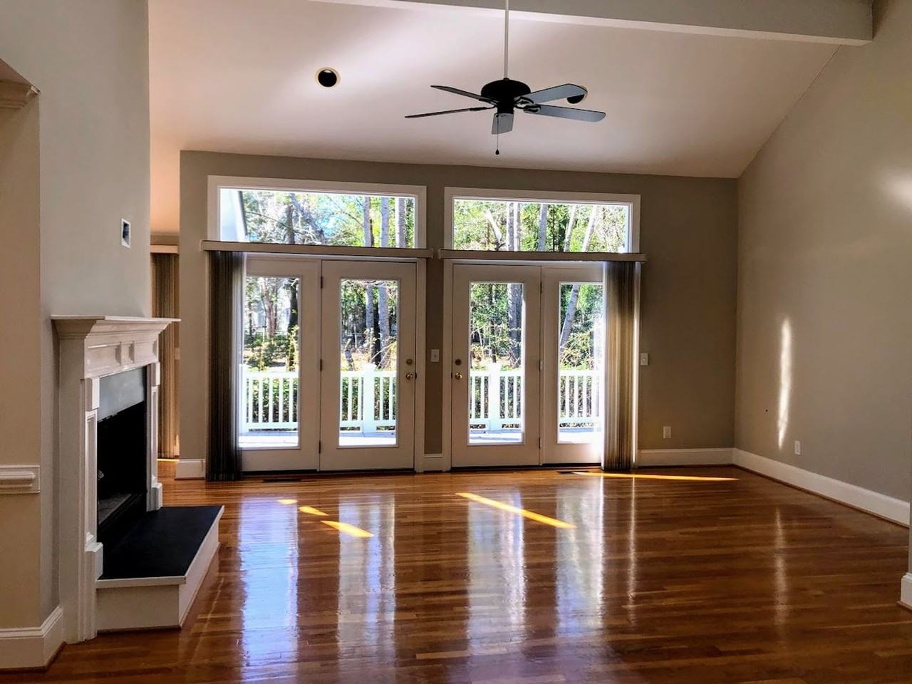 1016 Creekside Ln - Photo 7 of 35