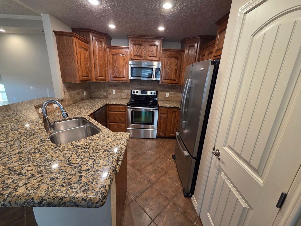 3916 Woodlark Rd - Photo 7 of 21