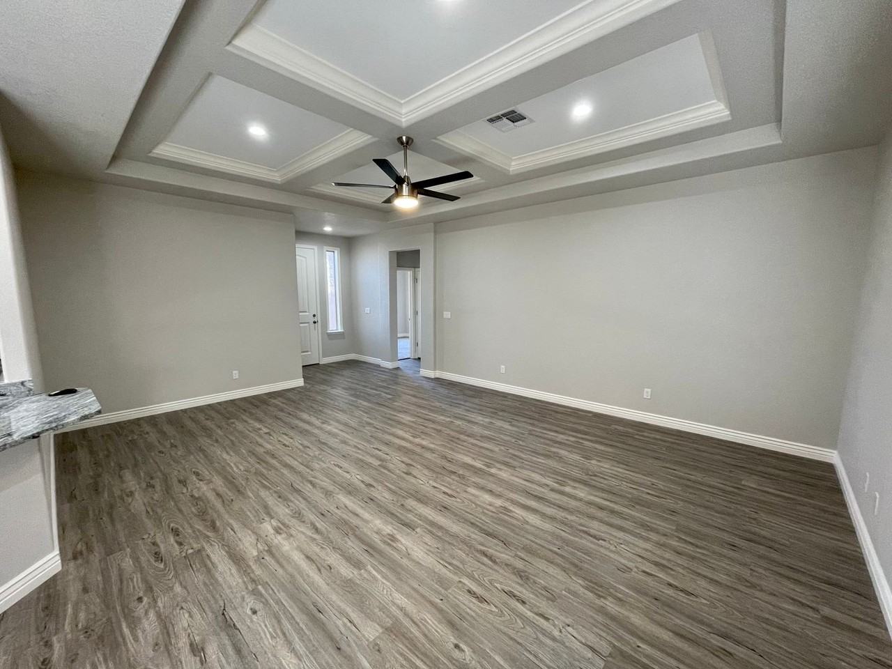 3392 N Apache St - Photo 6 of 33