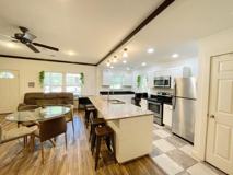 1404 Windsor St - Photo 1 of 1