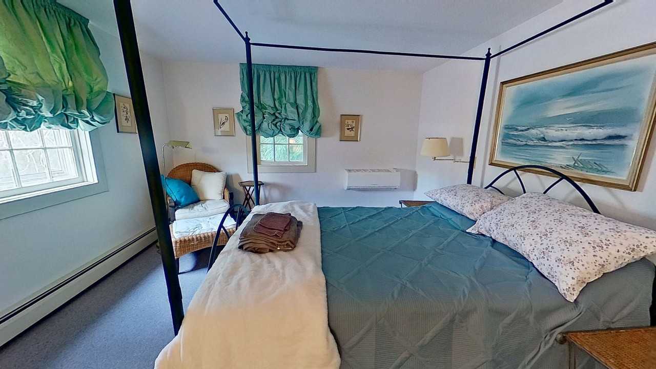 11525 High Point Rd - Photo 2 of 5