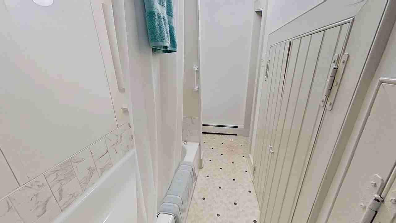 11525 High Point Rd - Photo 3 of 5