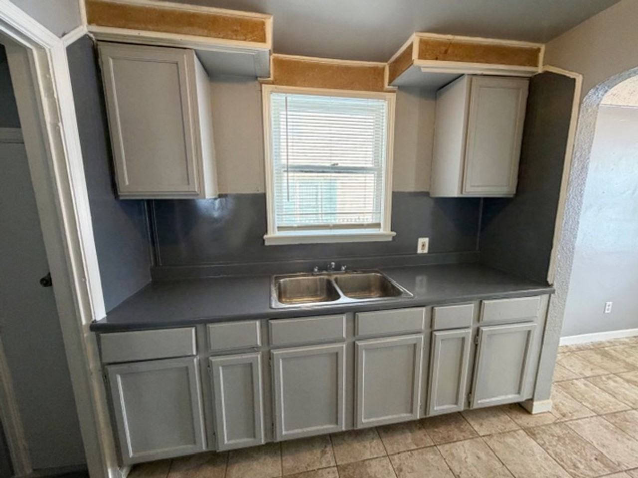 9235 Archdale St - Photo 5 of 18