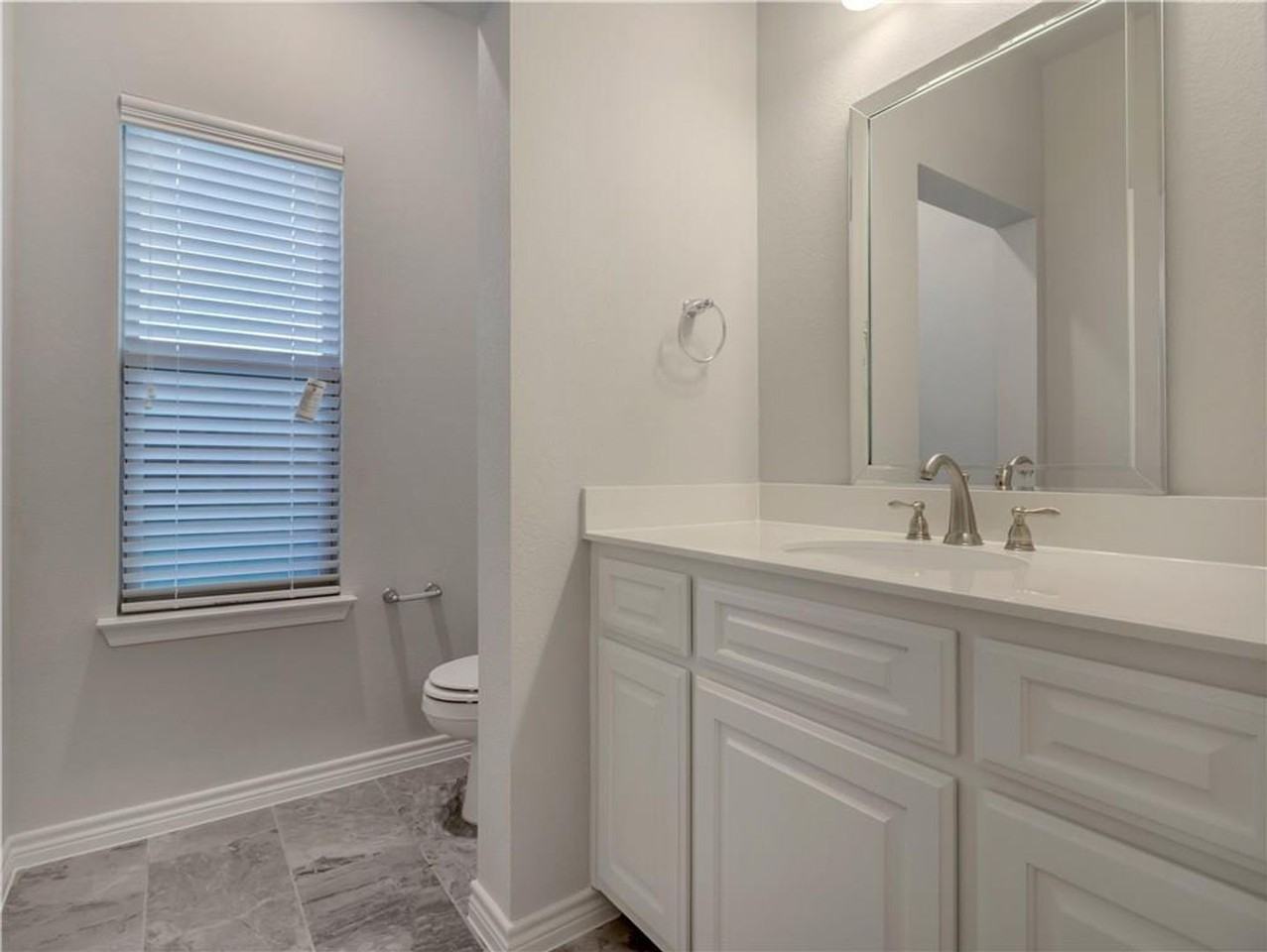 2637 Frazier Ave - Photo 5 of 24