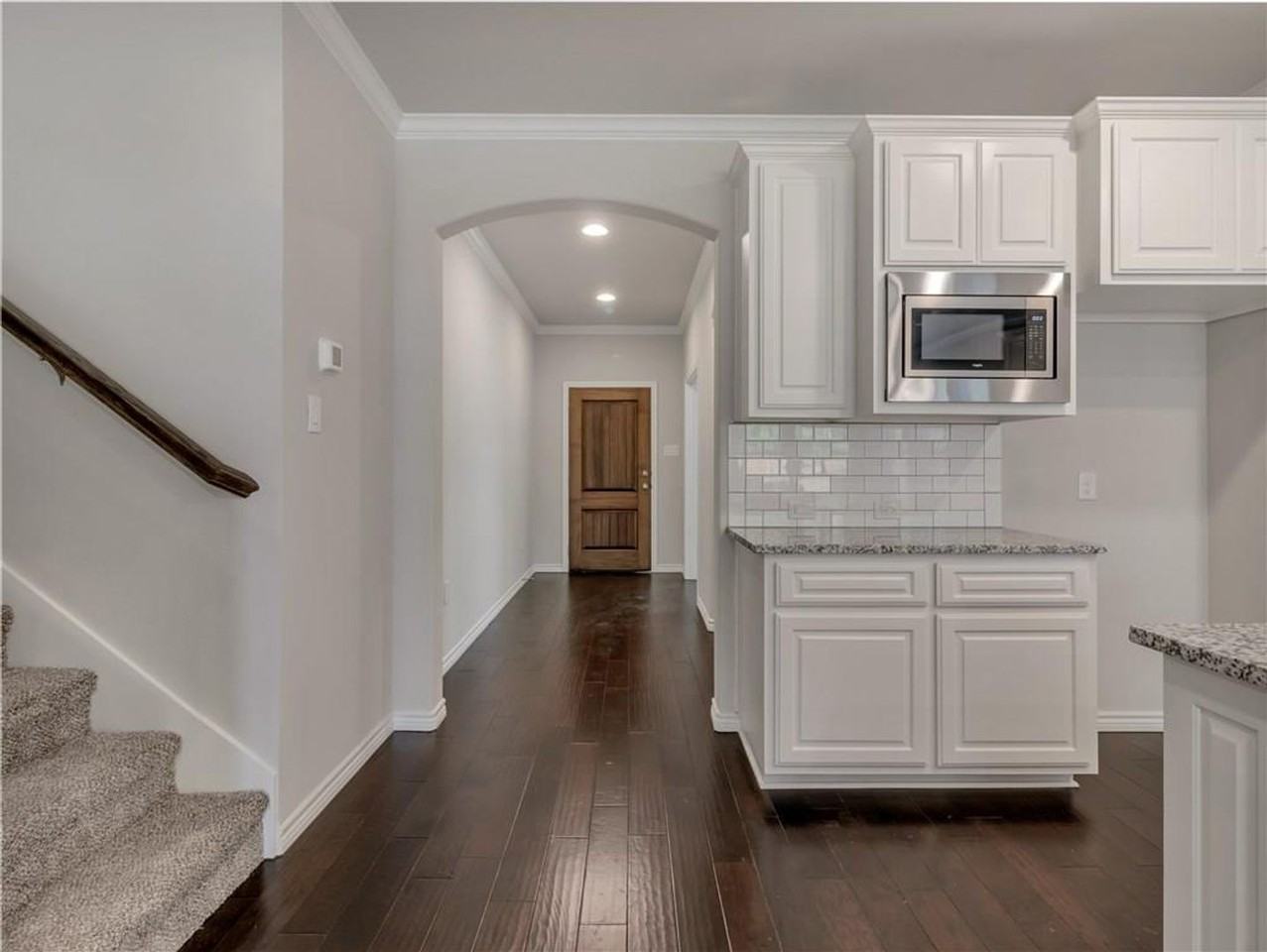 2637 Frazier Ave - Photo 6 of 24