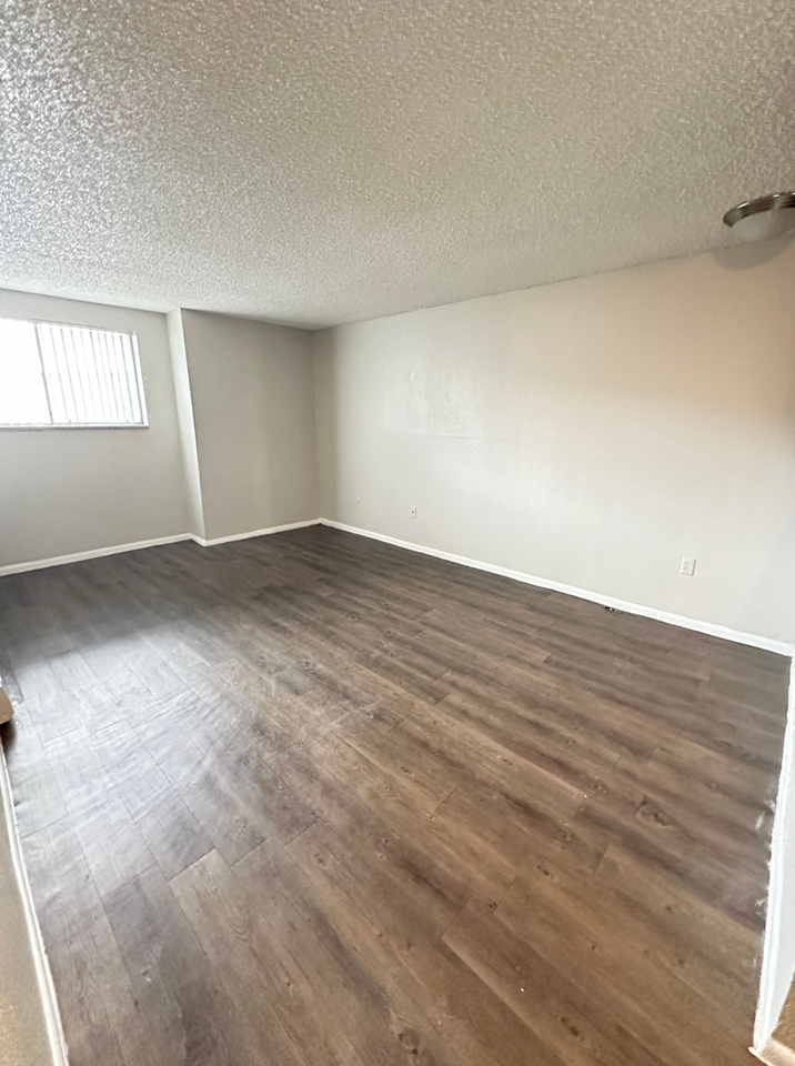 Elm Grove Apartments - Photo 2 of 12