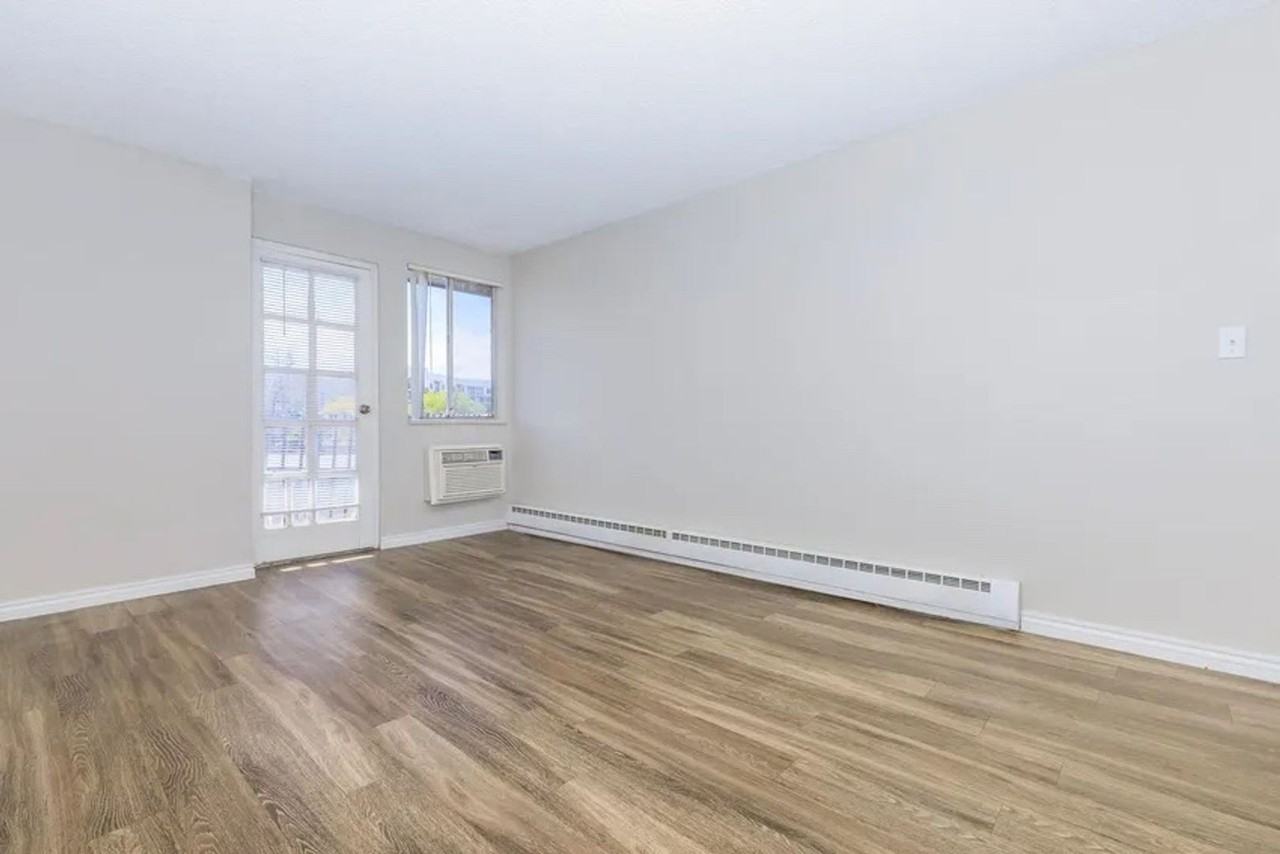 Elm Grove Apartments - Photo 7 of 12