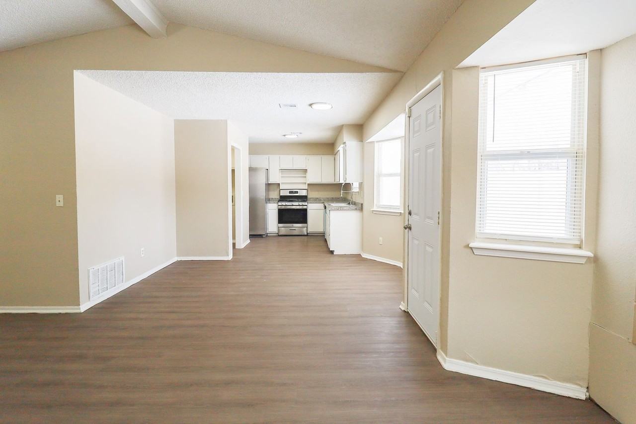 3447 S 151st East Ave - Photo 6 of 26