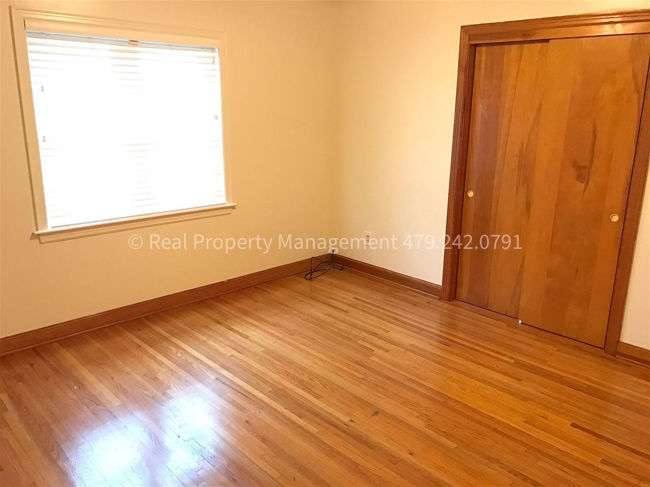 1306 S 41st St - Photo 5 of 12