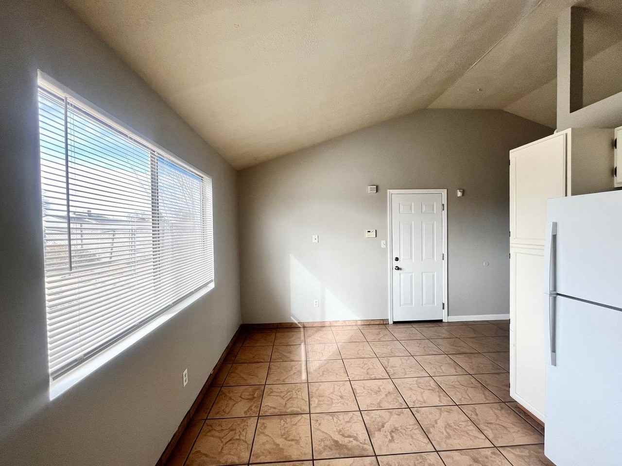 990 Baltic Ave Se - Photo 7 of 17