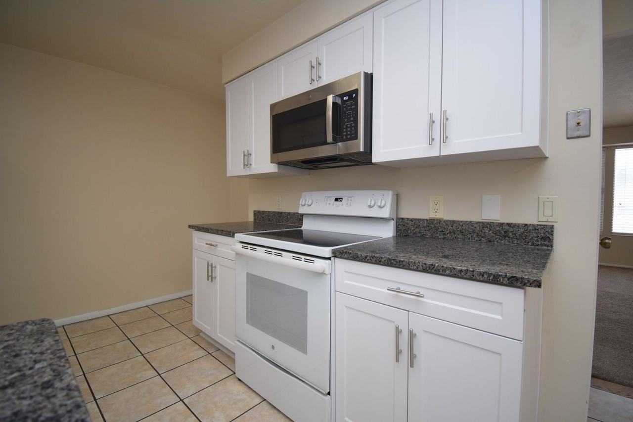 788 David Way - Photo 7 of 22