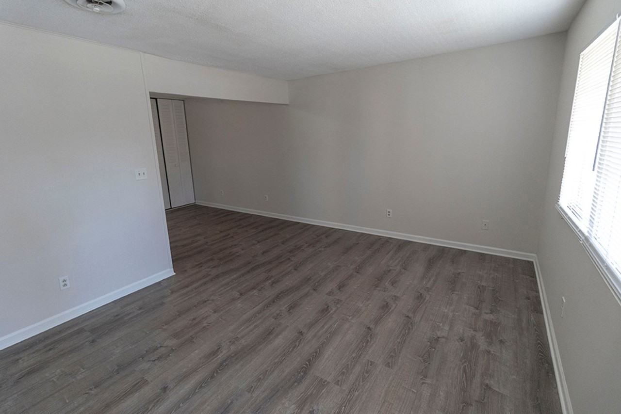 801 N Ann St #5 - Photo 6 of 15