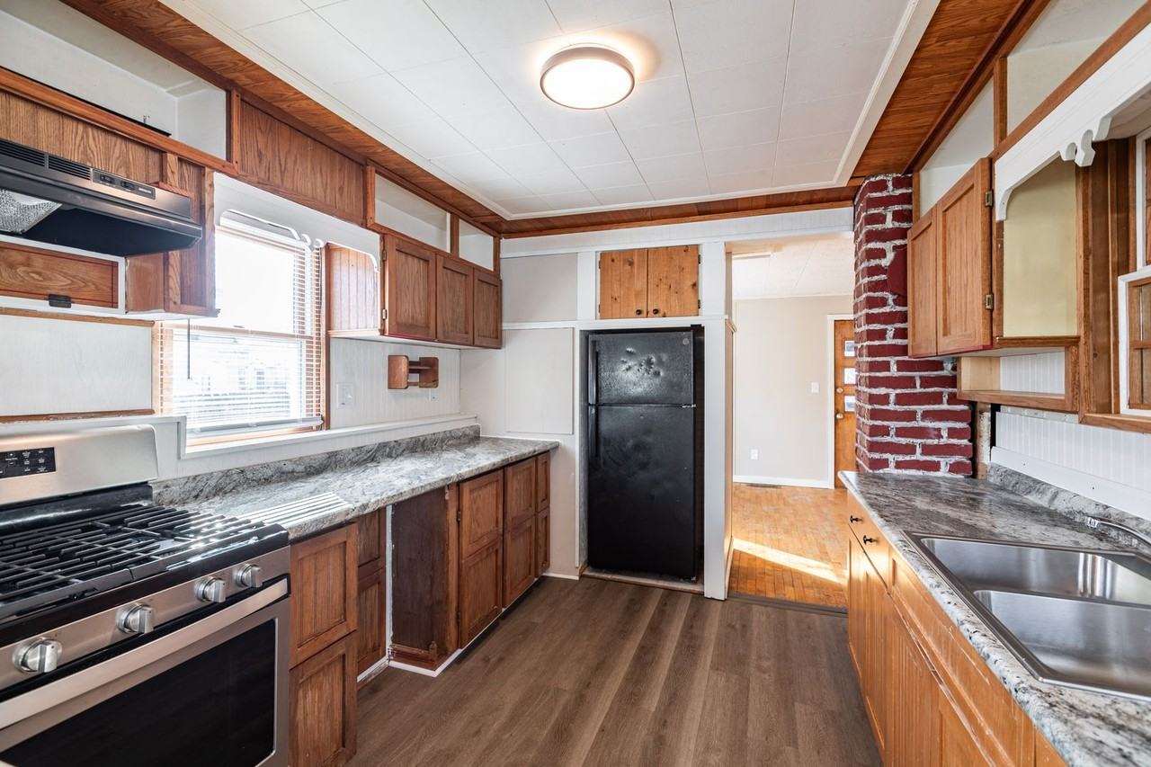 1903 14th St S - Photo 4 of 18