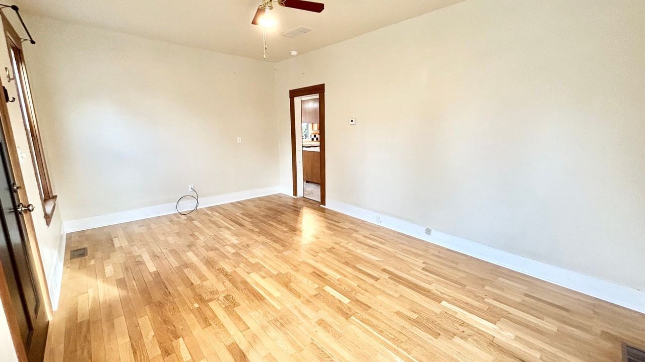 9064 N Chicago Ave - Photo 3 of 39