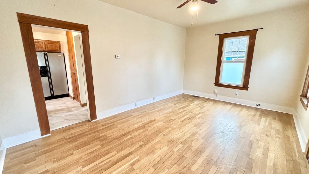 9064 N Chicago Ave - Photo 5 of 39