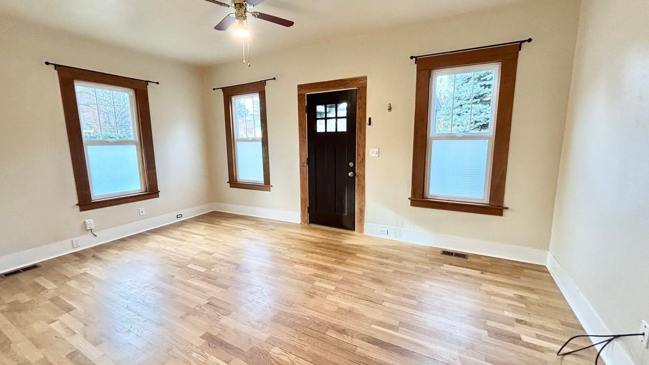 9064 N Chicago Ave - Photo 7 of 39