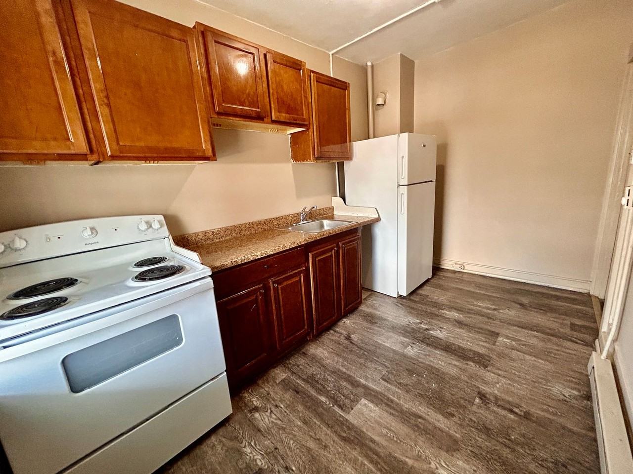 344 N Lime St - Photo 5 of 16