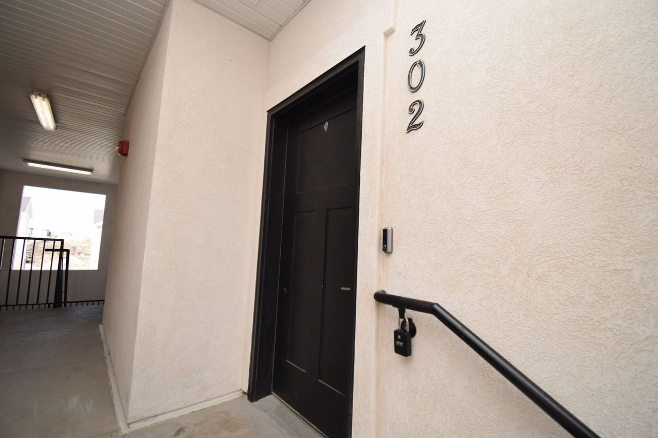 3791 W 1850 N #302 - Photo 2 of 32