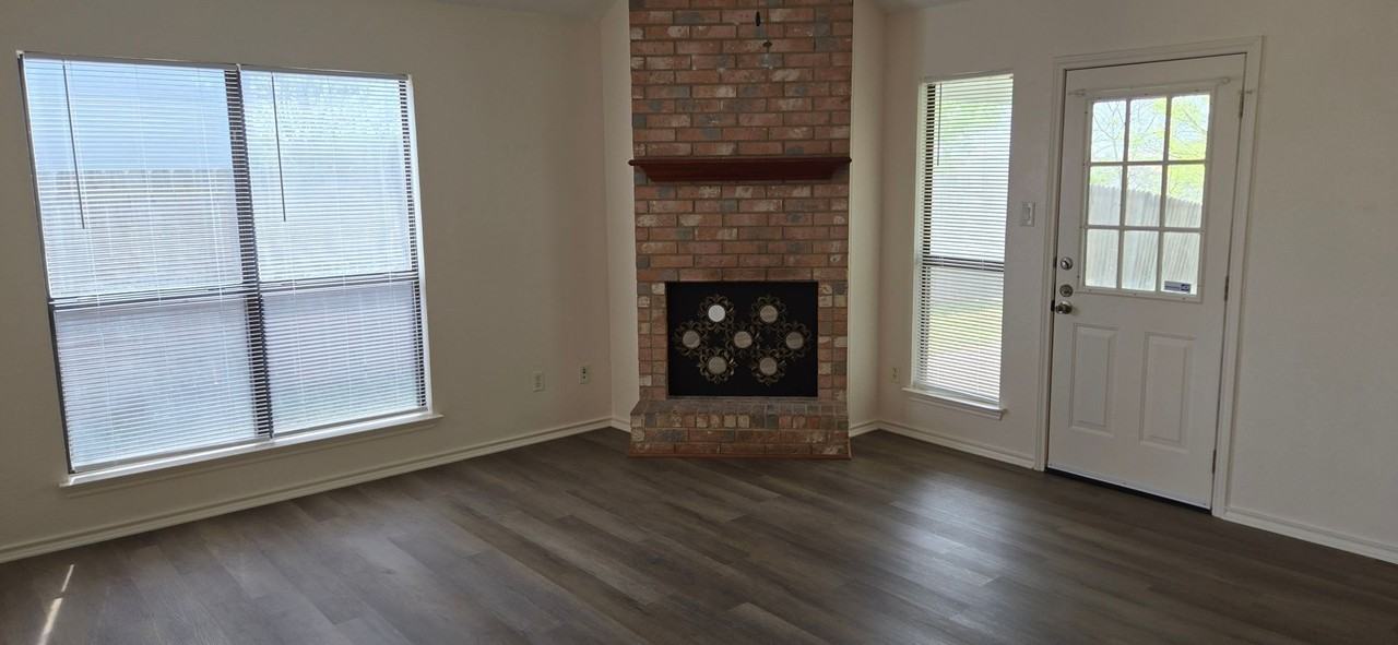 1501 Westway Dr - Photo 3 of 18