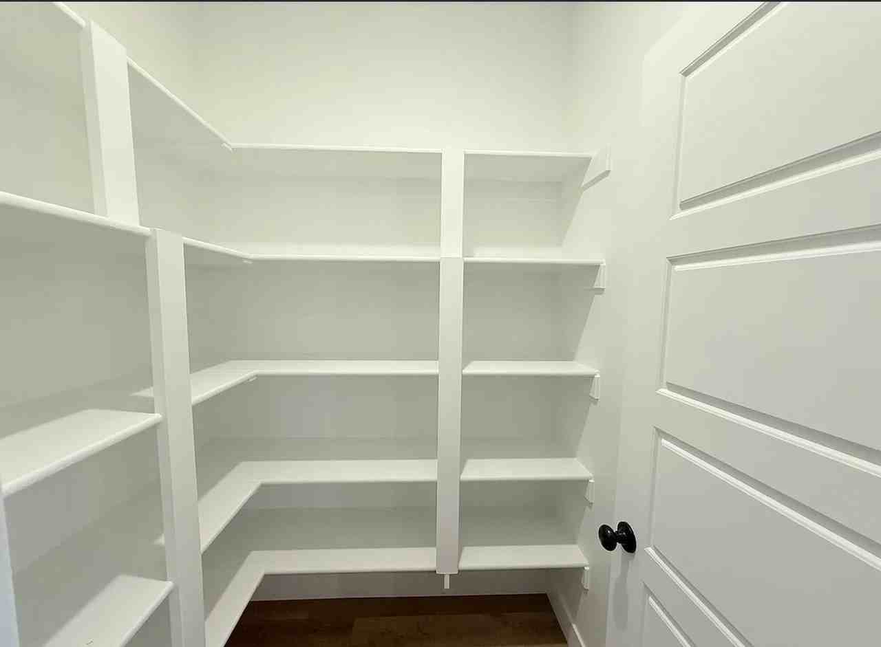 140 E Abbeville Ct - Photo 7 of 14