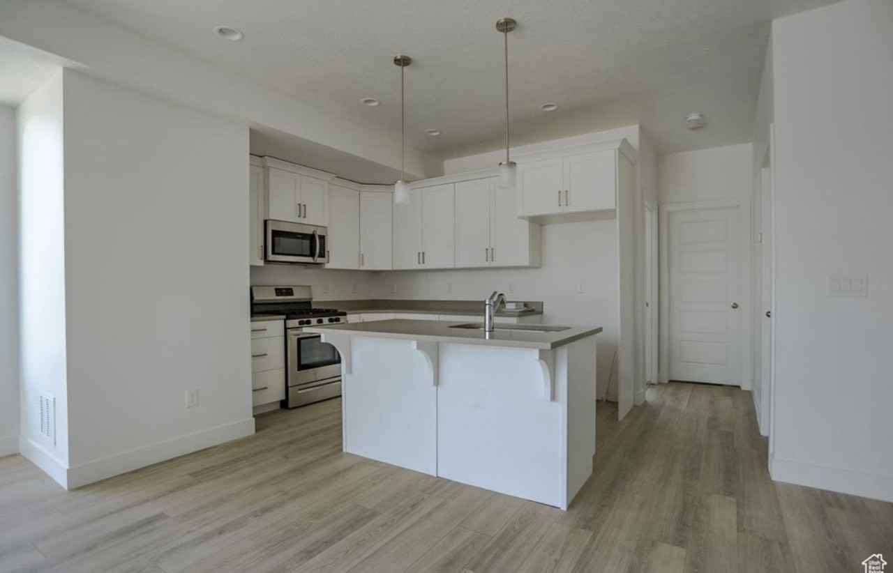 144 E Abbeville Ct - Photo 7 of 16