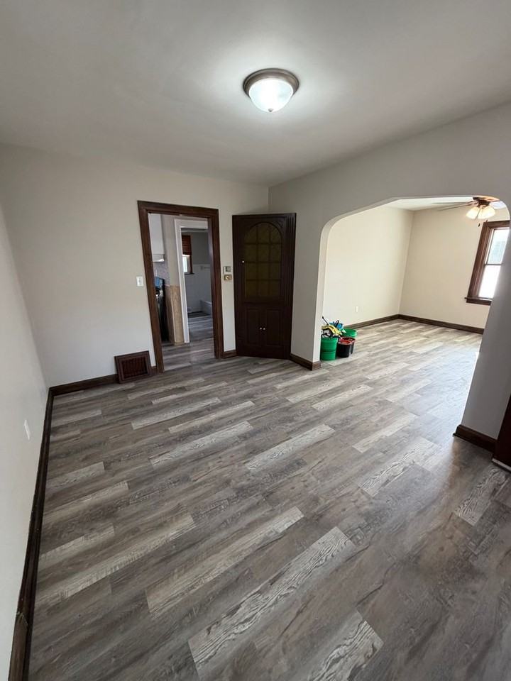 2413 17th St - Photo 2 of 14