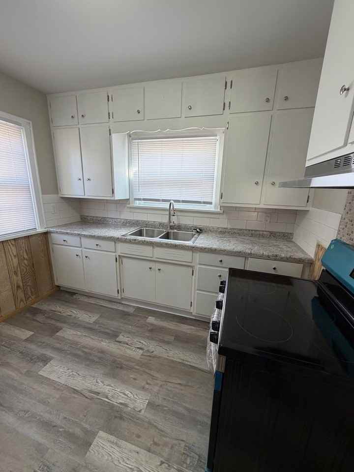 2413 17th St - Photo 4 of 14