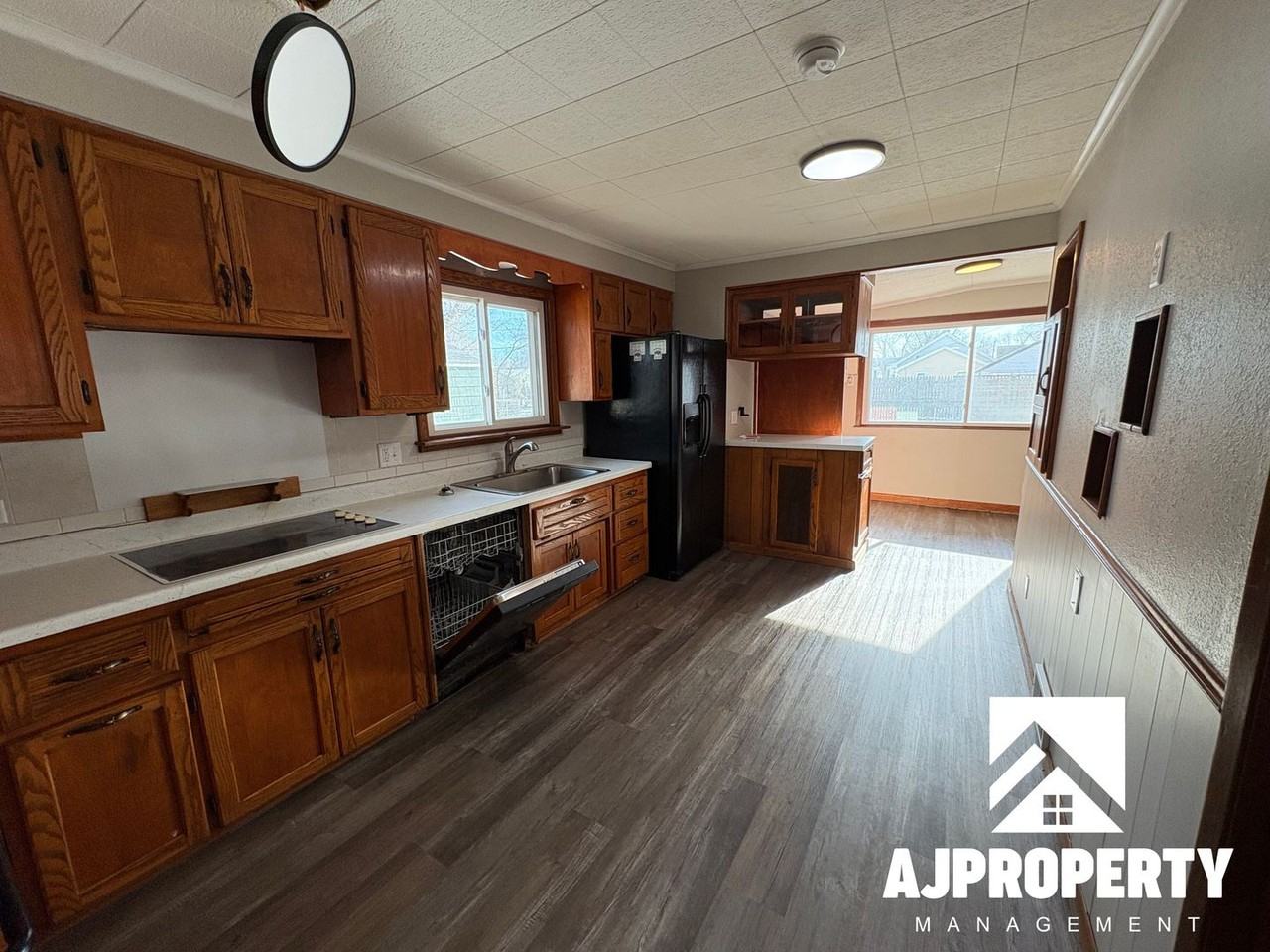 213 W 39th St - Photo 4 of 22