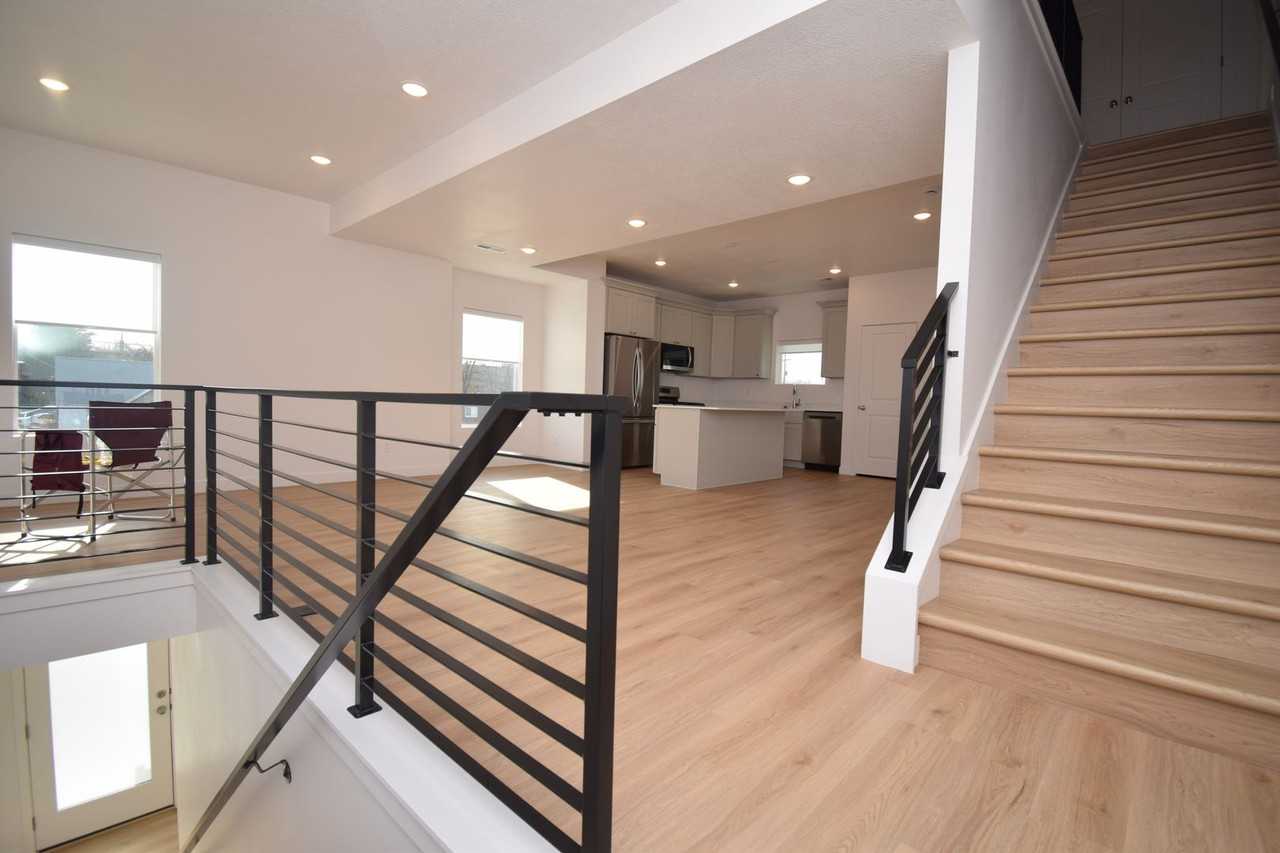 4479 S 500 E #4 - Photo 6 of 28