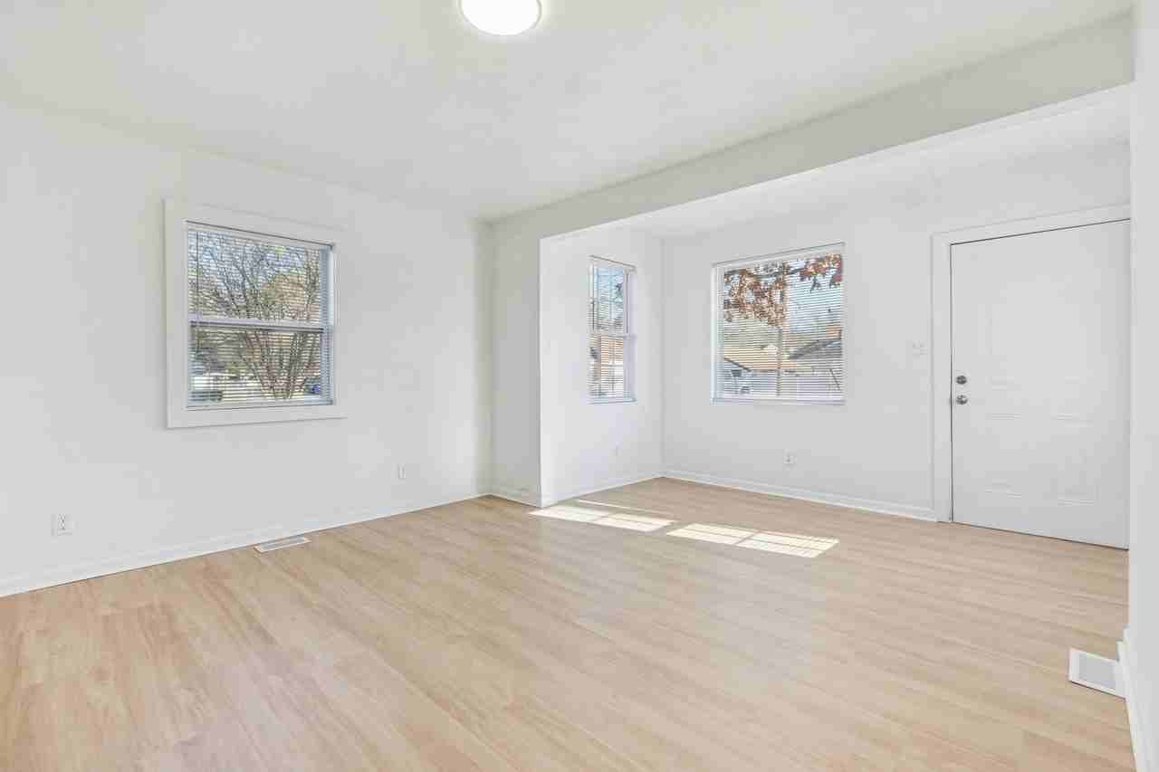 12 Frailey Pl - Photo 7 of 17