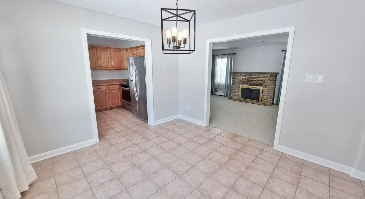 1170 Westminster Ave - Photo 7 of 49