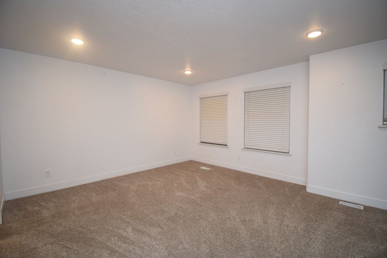 2726 E Iron Bark Aly - Photo 4 of 31