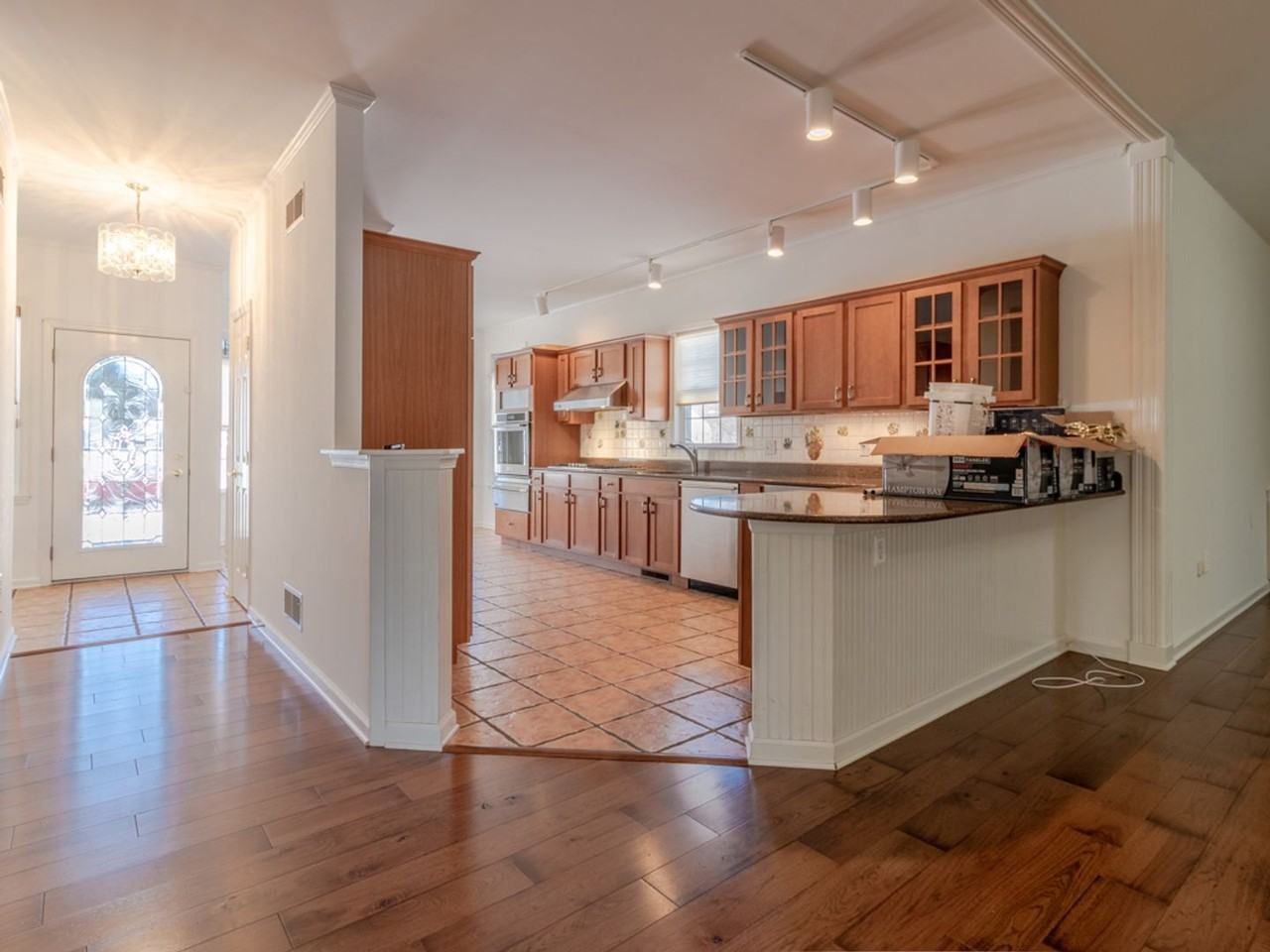 17027 Bristol Rd - Photo 6 of 33