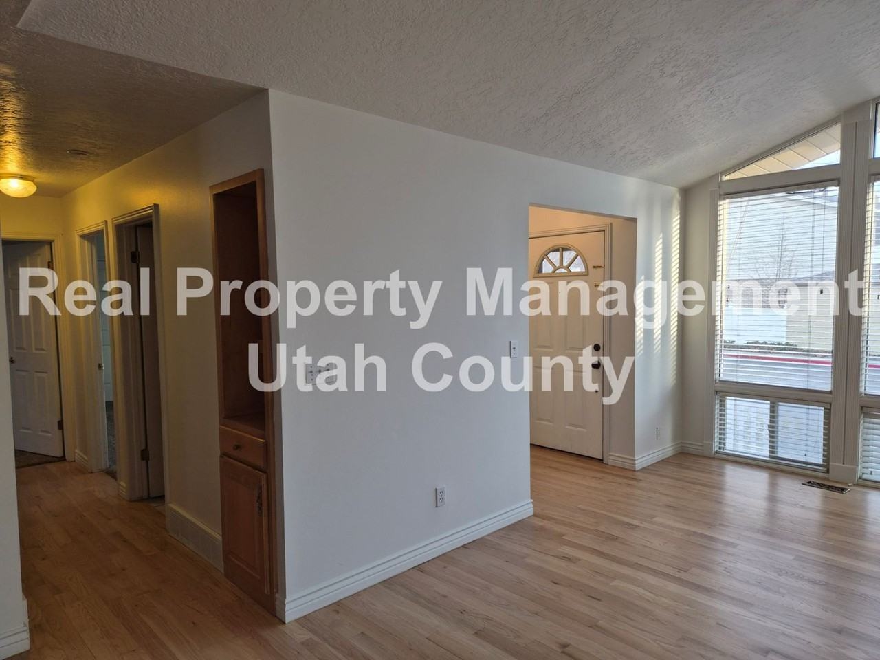 75 E 1864 S - Photo 6 of 37