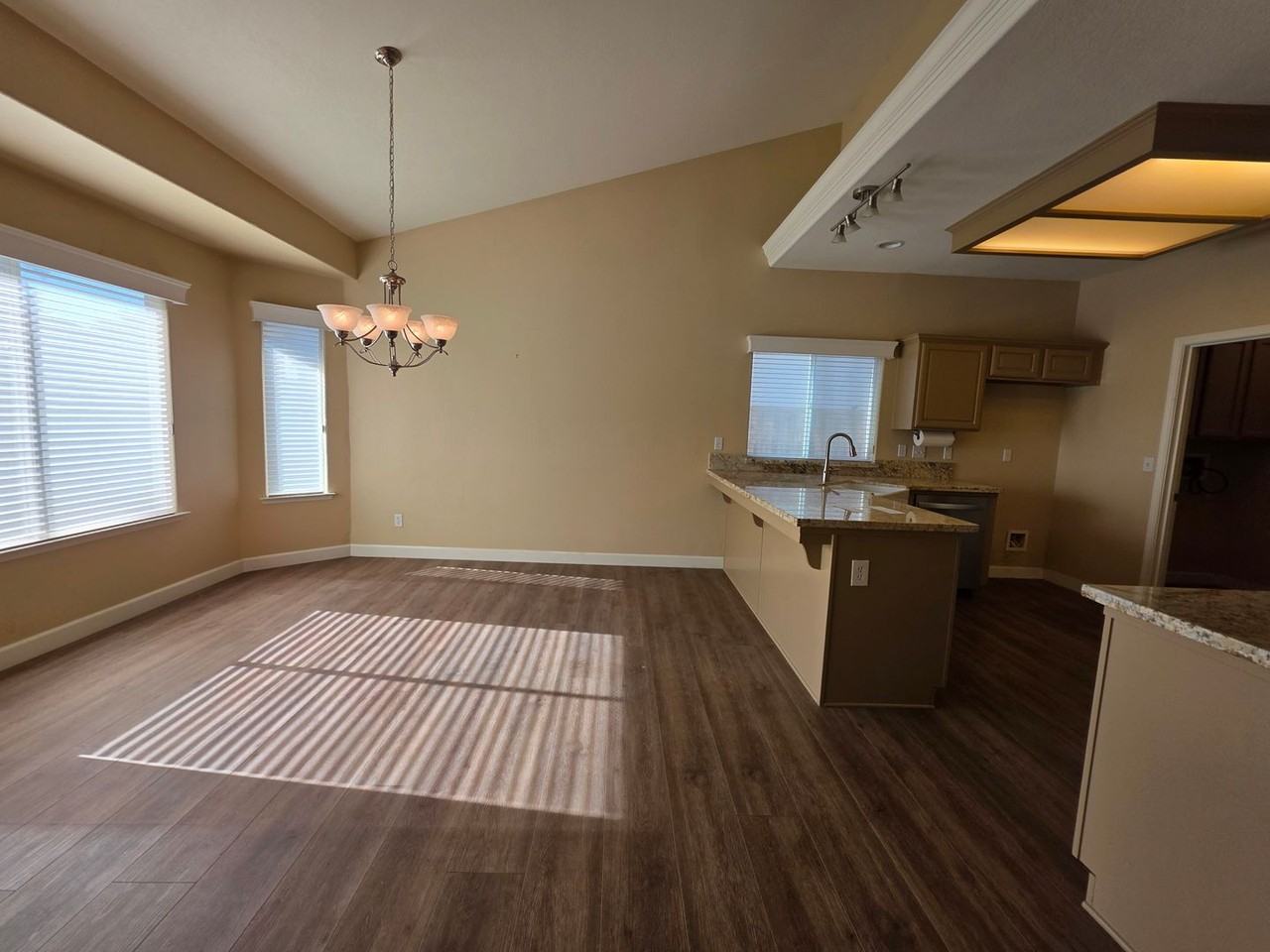 5125 W Oriole Ave - Photo 6 of 23