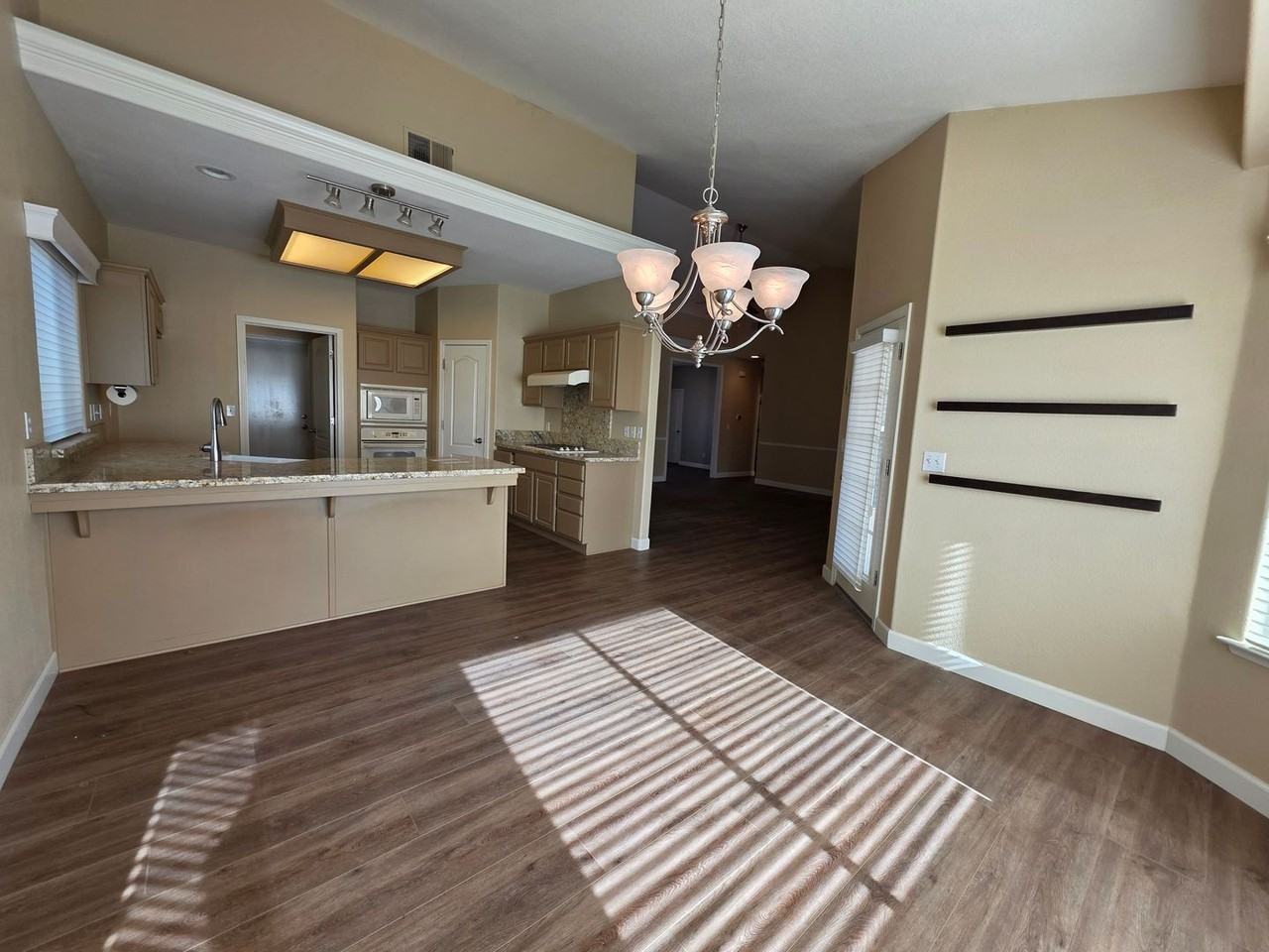 5125 W Oriole Ave - Photo 7 of 23