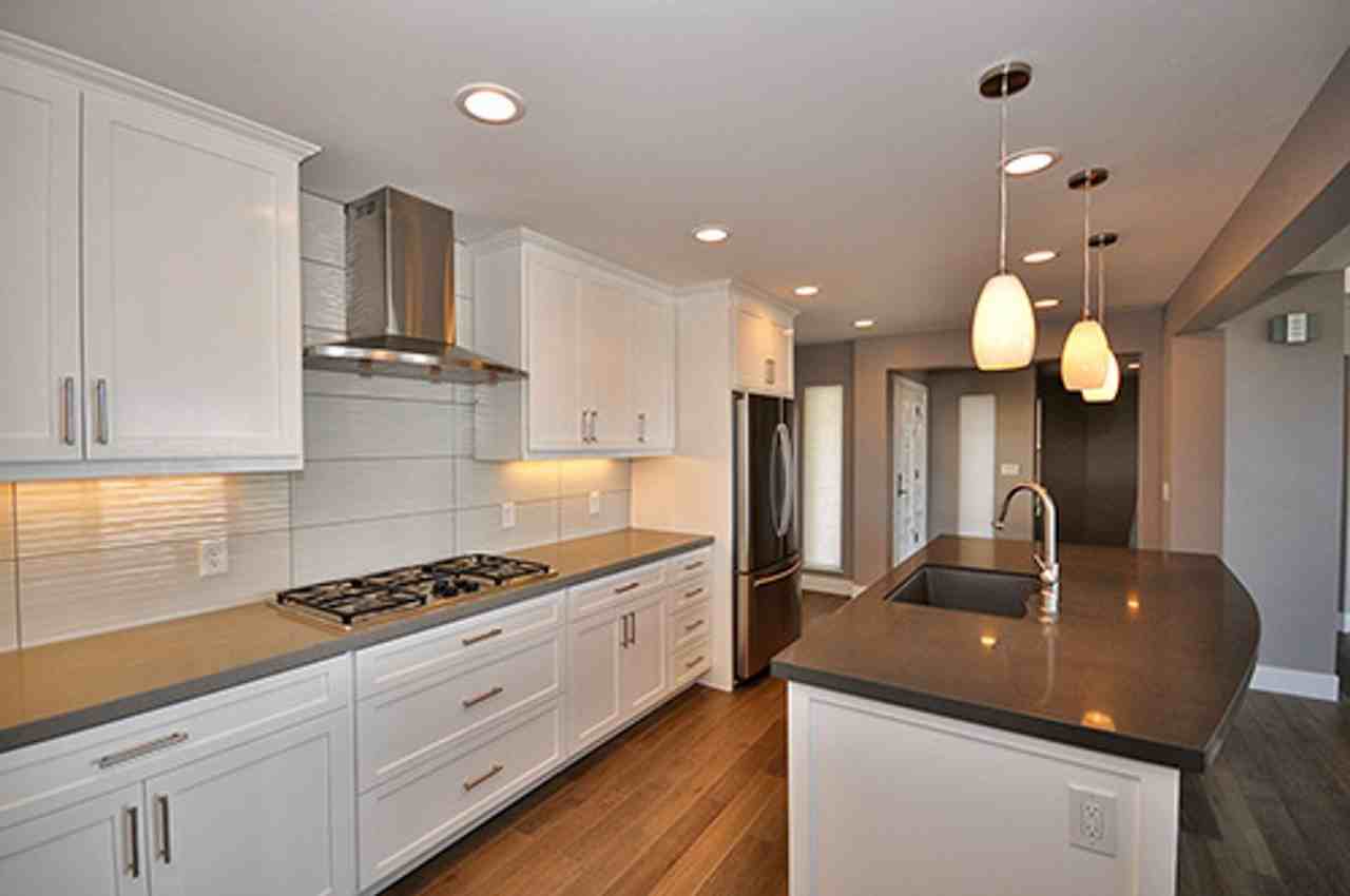 1718 Gascony Rd - Photo 3 of 32