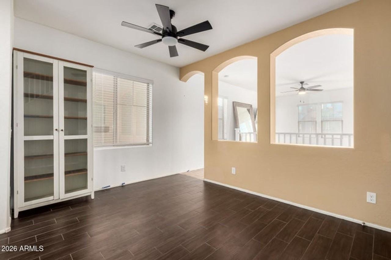 2031 N 77th Ln - Photo 2 of 22