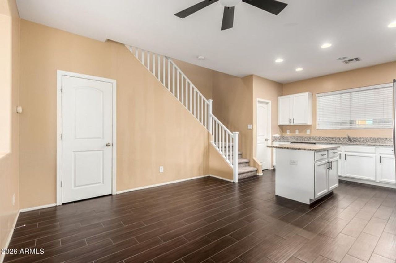 2031 N 77th Ln - Photo 3 of 22