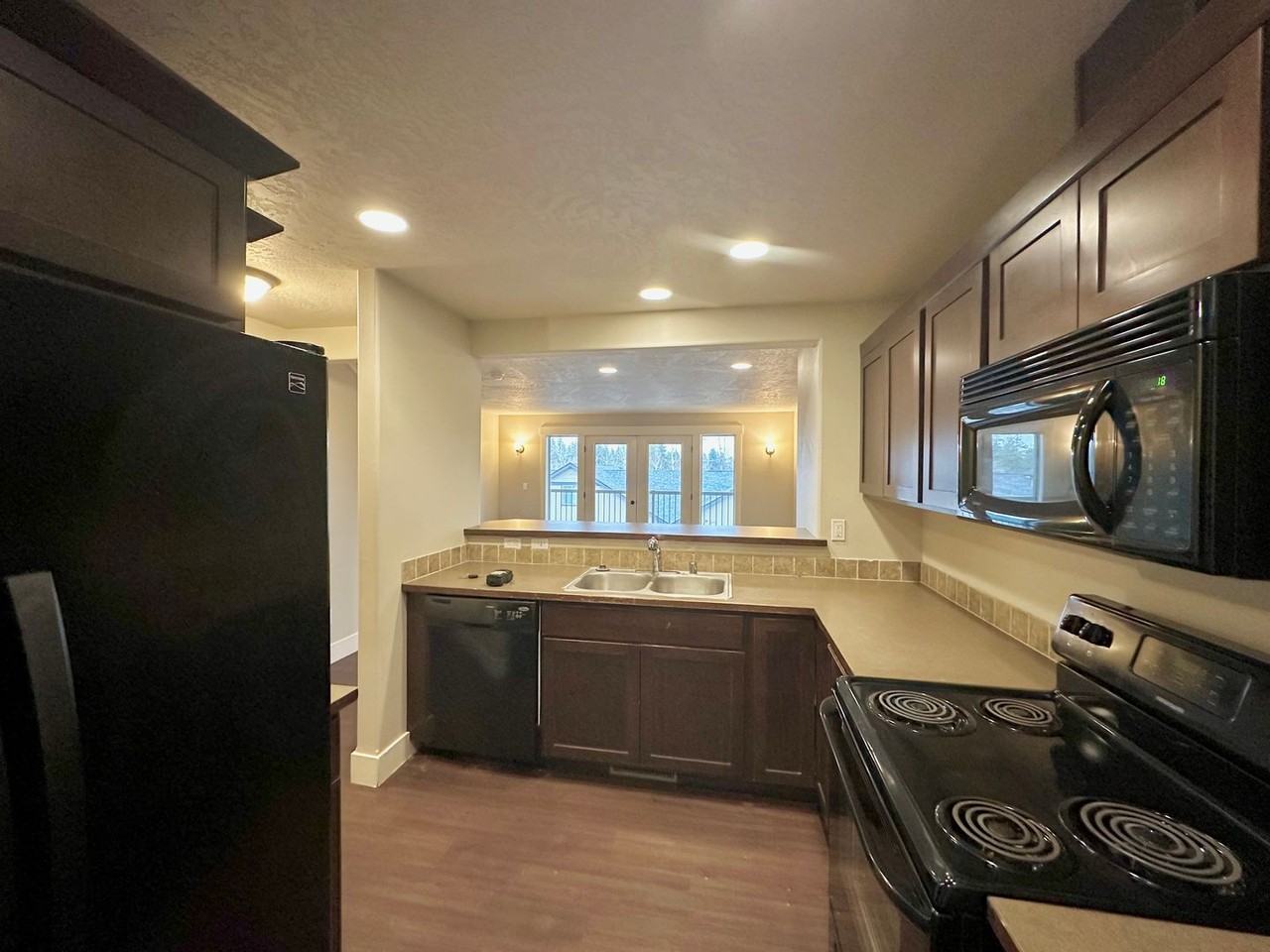 133 S Alki Ln - Photo 3 of 16