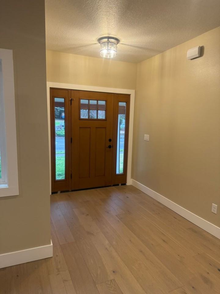 961 Goerig St - Photo 4 of 21