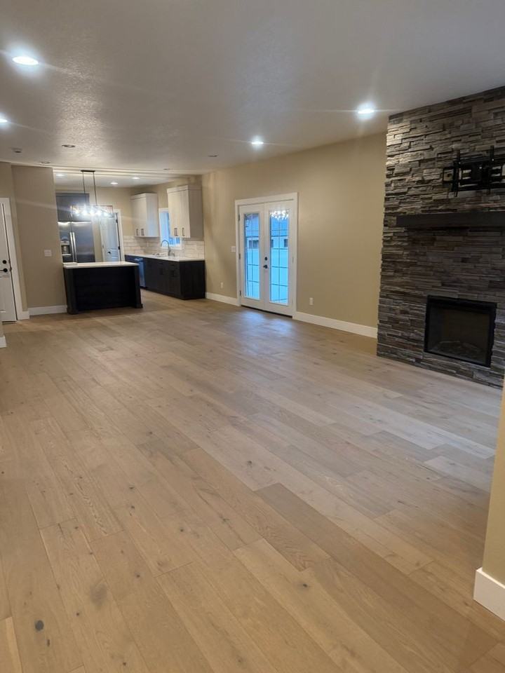 961 Goerig St - Photo 5 of 21