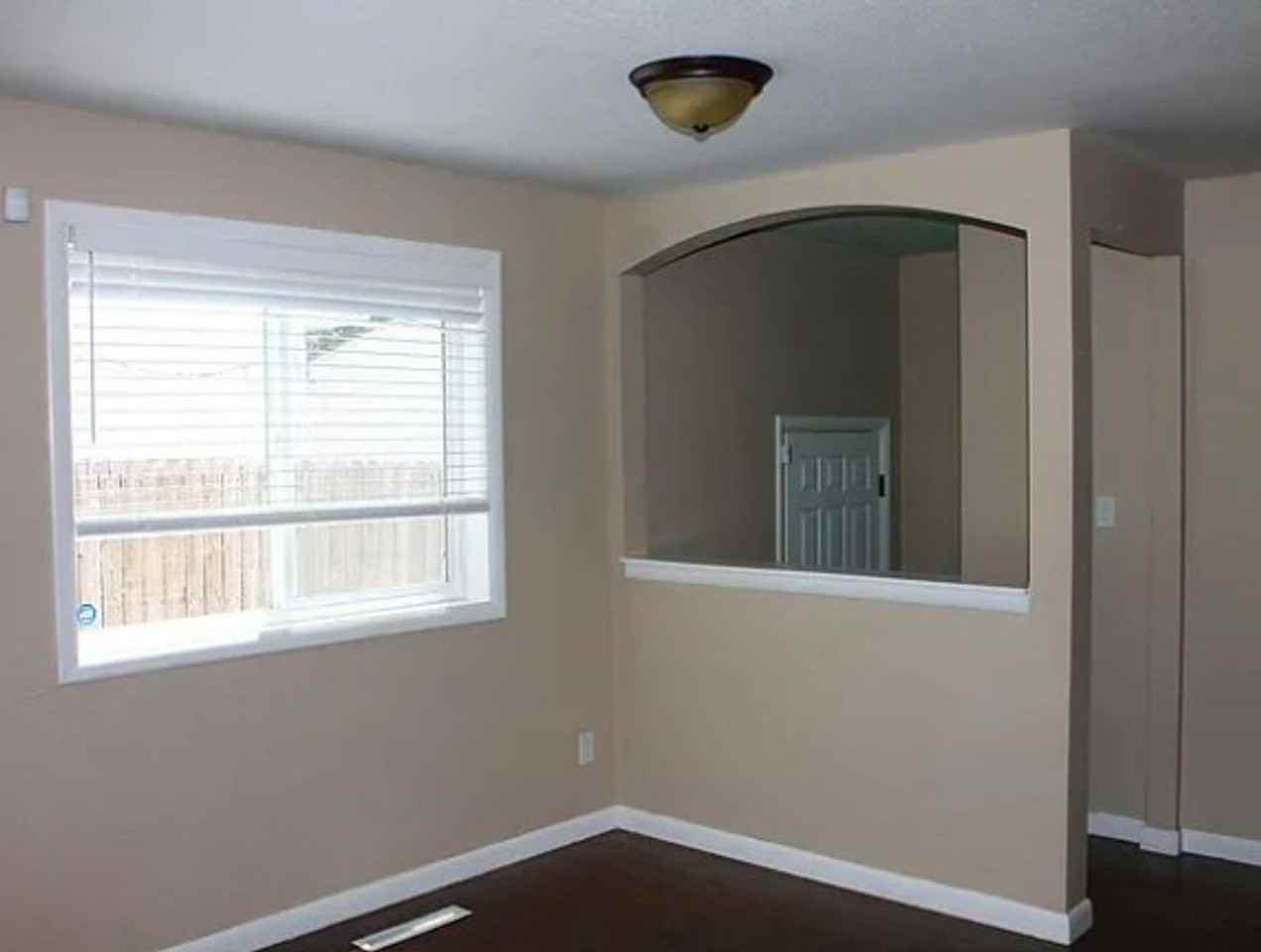 2832 N Circle Dr - Photo 7 of 13