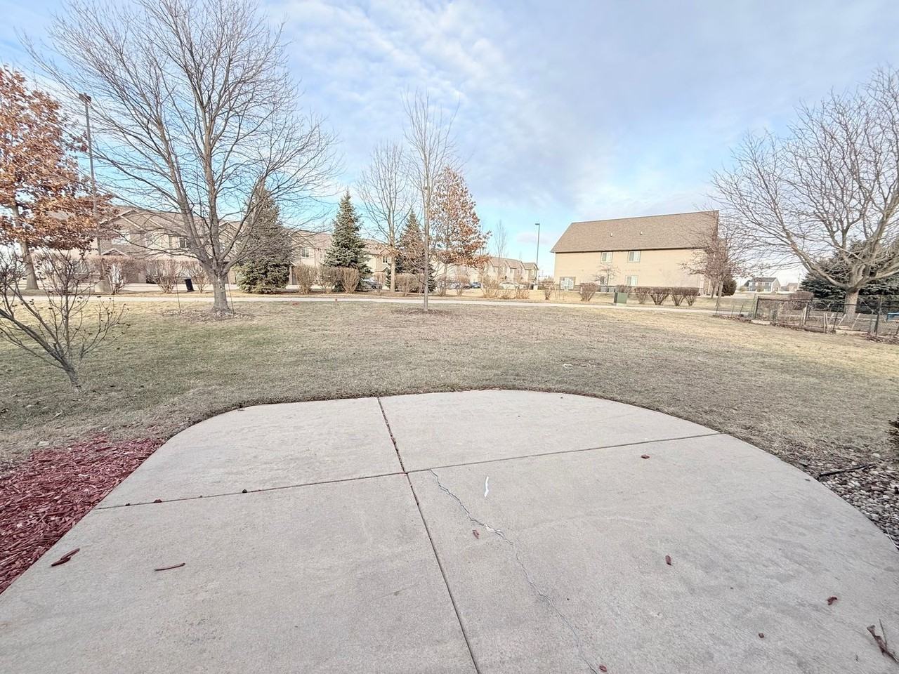 1220 Onyx Ln - Photo 3 of 4