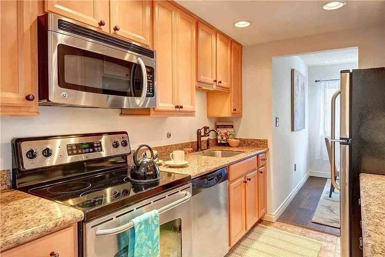 1001 Queen Anne Ave N #201 - Photo 5 of 14