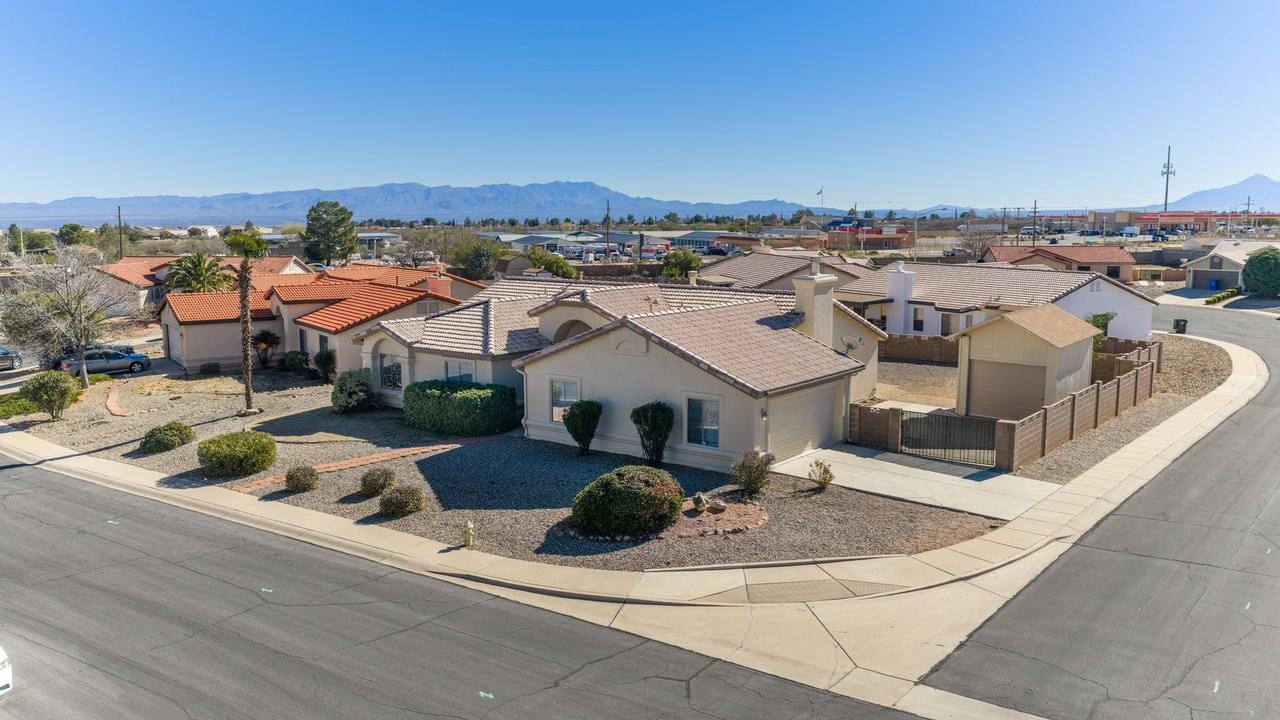 3824 Plaza De La Yerba - Photo 6 of 50